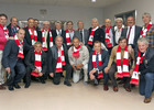 Los jugadores que ganaron la Intercontinental posaron junto a Enrique Cerezo. 