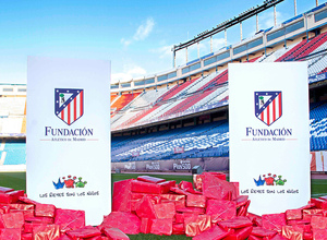 Regalos de los Reyes Magos en el Vicente Calderón