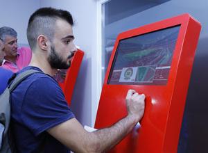 2016-17. Socios eligiendo su asiento para el nuevo estadio