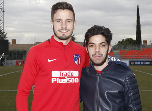 Jonathan, ganador de la App Gol Atlético conoce a Saúl en un meet&greet