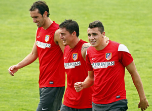 Godín, Cristian Rodríguez y Giménez, durante el entrenamiento del miércoles 7 de agosto en la Ciudad Deportiva