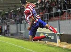 Rubén Mesa celebra el gol del triunfo del Atlético B ante el Toledo en la Ciudad Deportiva