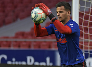 Temporada 19/20. Entrenamiento primer equipo en Wanda Metropolitano. Portero Dos Santos