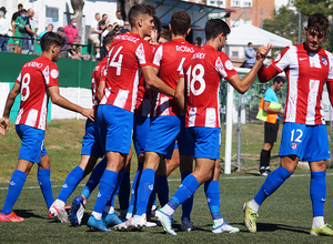 Temporada 21/22 | Villaverde San Andrés - Atlético de Madrid B | Piña celebración