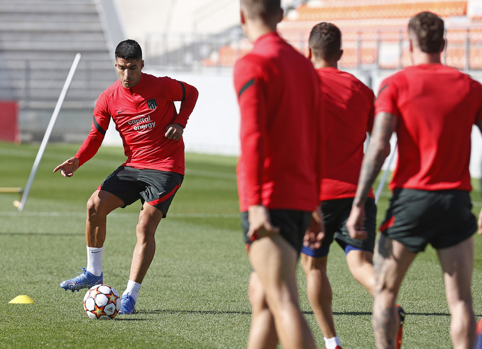 Atlético de Madrid finaliza mais uma sessão de treinos antes de encarar o Milan. A equipe já se encontra em Milão, e busca uma vitória fora de casa. Foto: Site Oficial do Atlético de Madrid