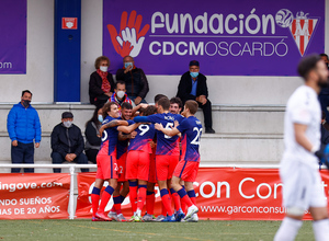 Temp. 21-22 | Moscardó - Atlético de Madrid B | Piña celebración