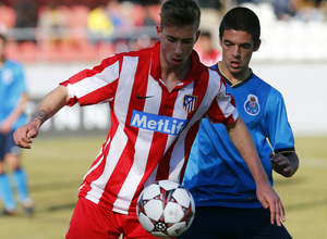 temporada 13/14. Partido Youth League. Atlético-Oporto