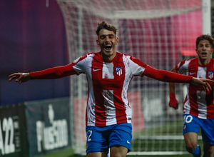 Temp. 21-22 | Atlético de Madrid B - Complutense Alcalá | Celebración Miguélez