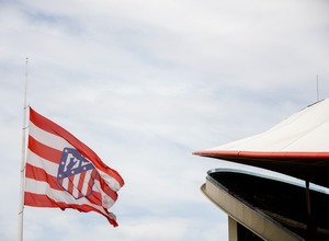 Bandera a media asta