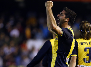 Temporada 13/14 Copa del Rey. Valencia - Atlético de Madrid. Así celebró el gol Raúl García.