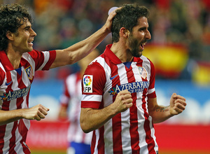 temporada 13/14. Partido Atlético de Madrid - Valencia. Copa del Rey. Celebración Raúl García y Tiago