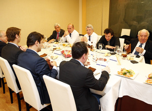 temporada 13/14. Comida de directivas Atlético- Valladolid. Sport Arena