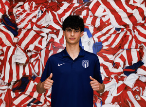 Temp. 23-24 | Miguel Gil firma contrato profesional | Atlético de Madrid Cadete A