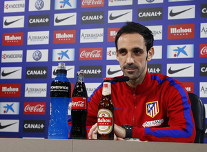 Juanfran en rueda de prensa en la Ciudad Deportiva de Majadahonda