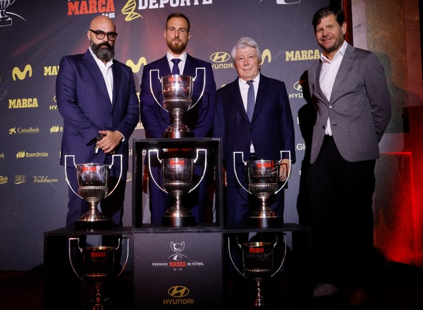 Oblak makes history and receives the Zamora Trophy for the 2024/25