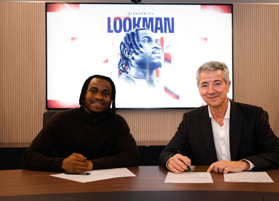 Lookman firma Miguel &Aacute;ngel Gil